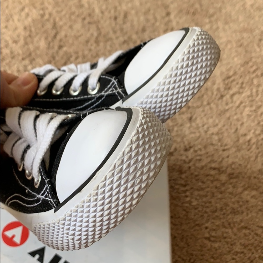 AIRWALK LEGACEE Blk/Wht. Size 12 - Picture 6 of 10